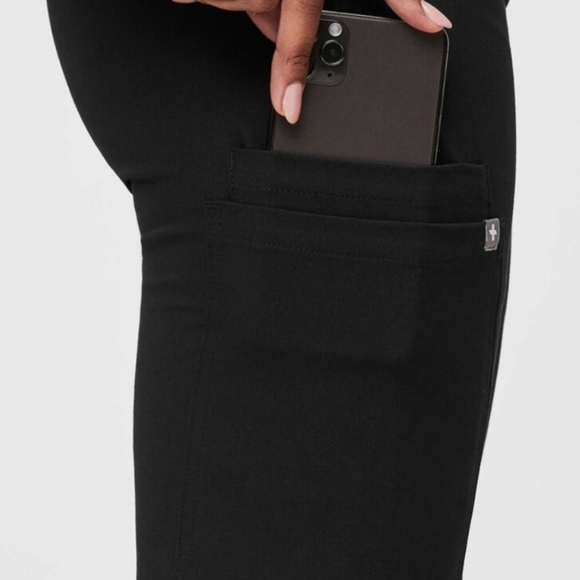 FIGS Scrub Pants - Picture 5 of 5